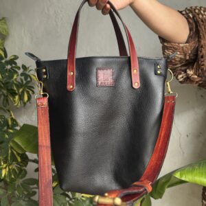 Bolso tote de vacuno negro
