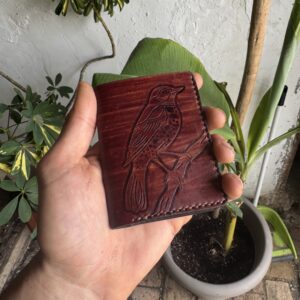 Cartera de vacuno motivo pájaro