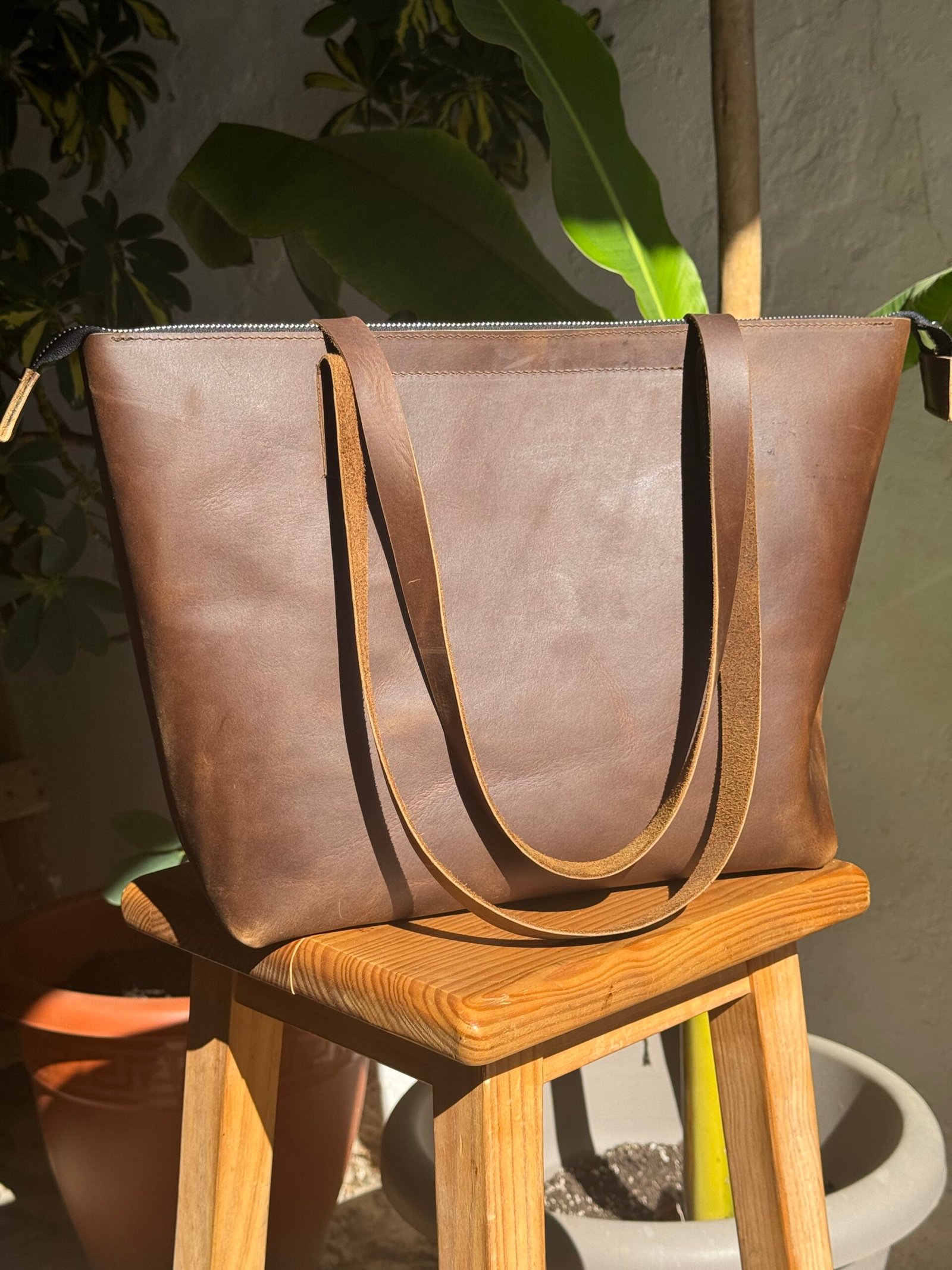 Bolso tote en ternera pull up - Imagen 5