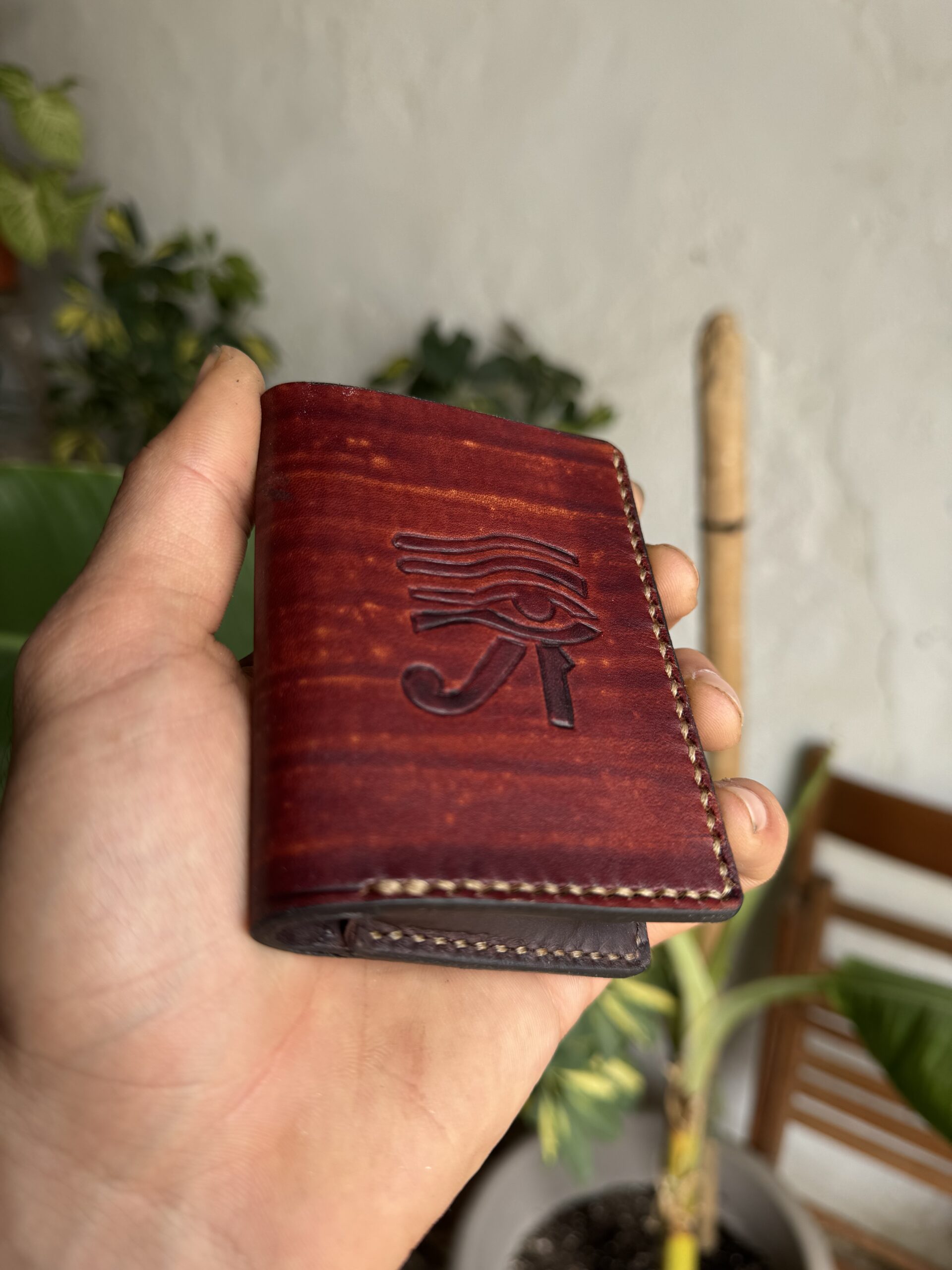 Cartera artesanal Ojo de Horus