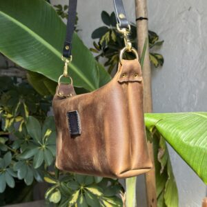 Bolso compacto bandolera
